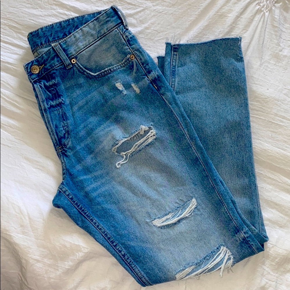 Distressed Boyfriend Jean